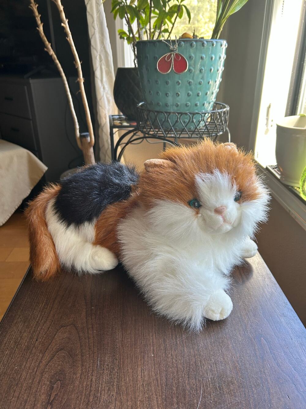 Vintage 1990 Commonwealth Toy & Novelty Co. calico plush cat realistic